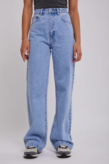 94 High & Wide Jeans