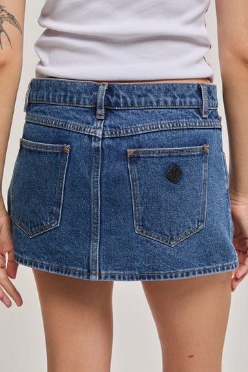99 Low Mini Skirt