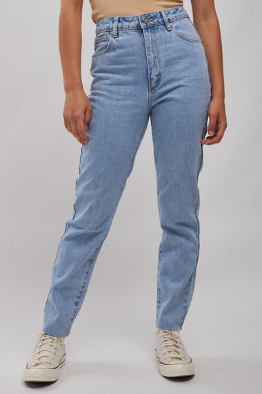 94 High Slim Jeans