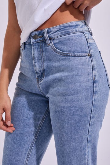 Connie Jeans