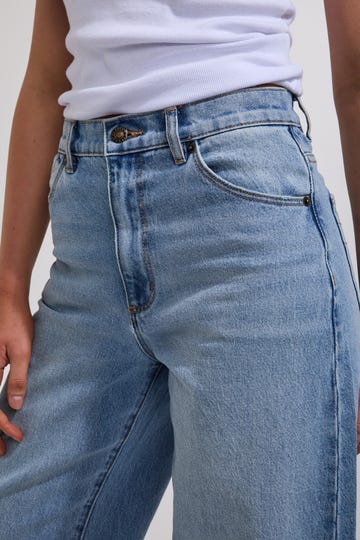 Gigi Barrel Jeans