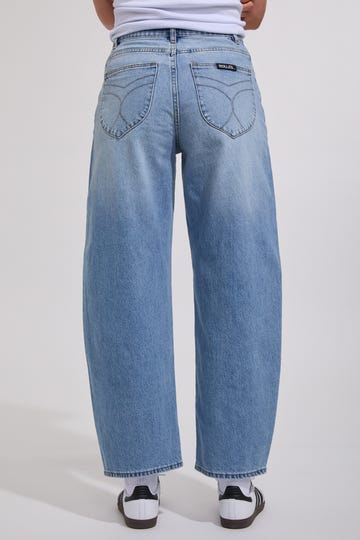 Gigi Barrel Jeans