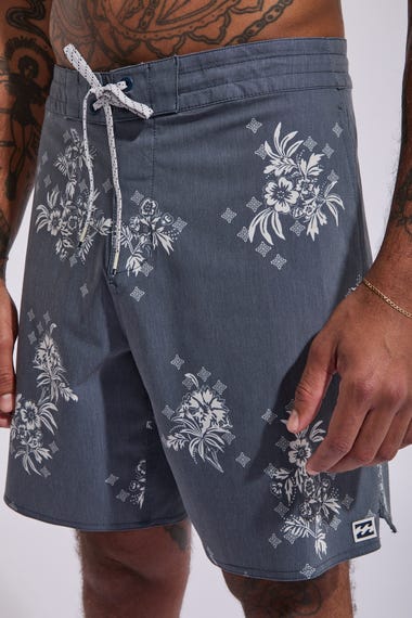 Good Times Low Tide 18" Boardshorts