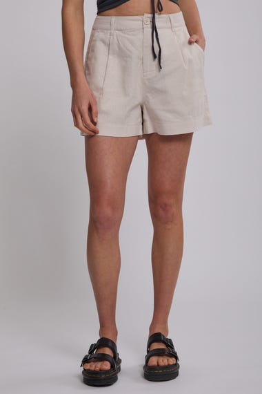 Lin-in Pleat Shorts