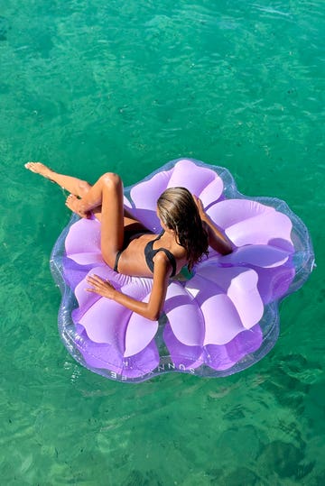 Luxe Hibiscus Pool Float