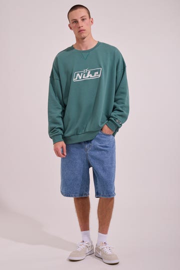 Nike Club Oversized Crew Sweatshirt