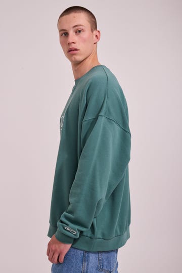 Nike Club Oversized Crew Sweatshirt
