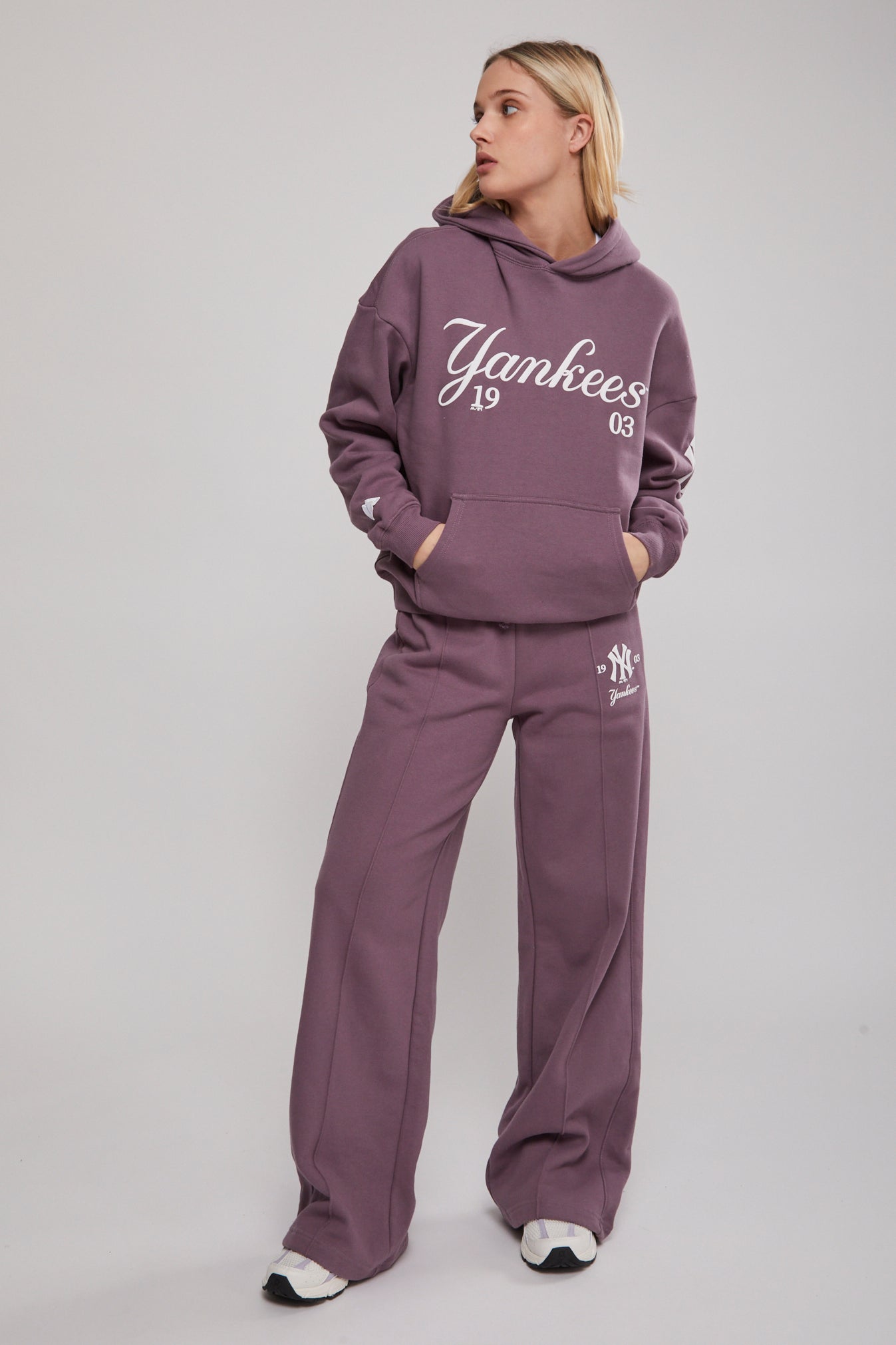 Ny yankees sales tracksuit