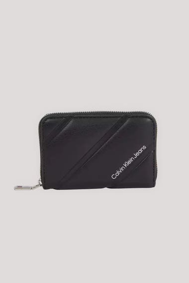 Quilted Med Zip Around Wallet