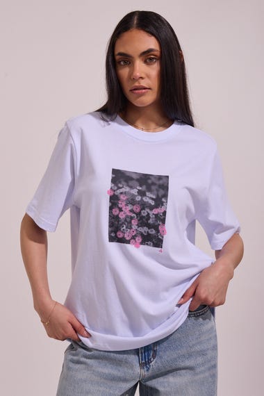 Flower Bed Relax 220 T Shirt