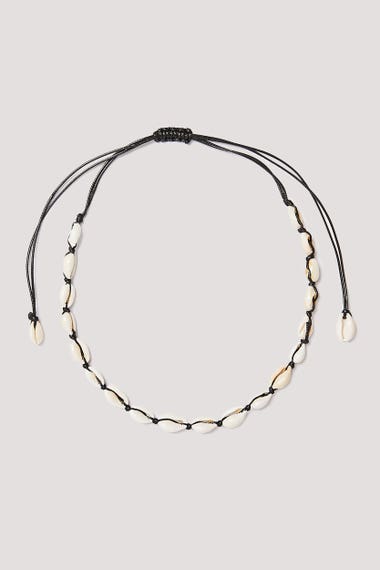 Shell Choker Necklace