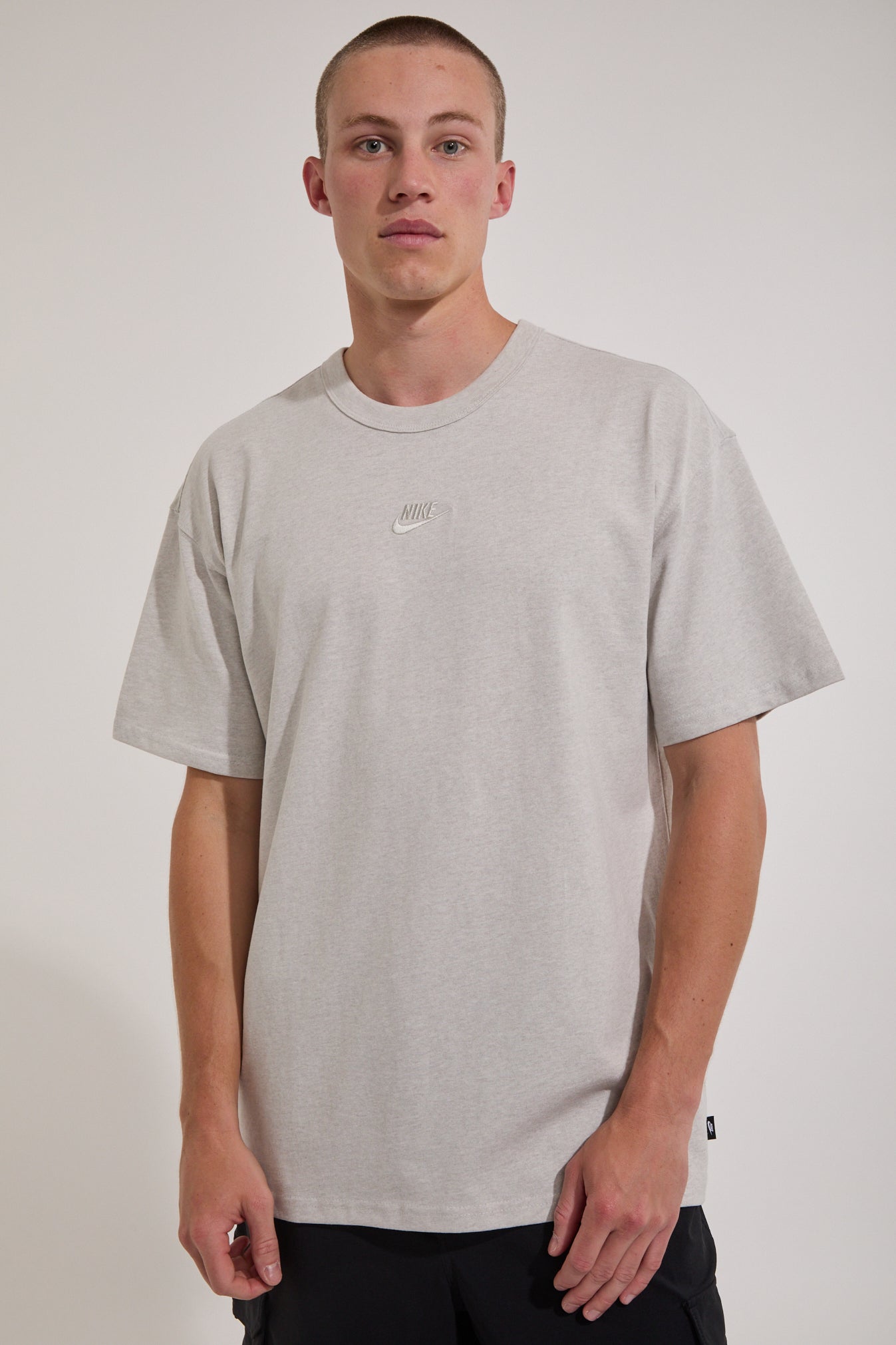 ★Nike★ Sportswear Premium Essential T-shirt M Top Grey Whi Nike Sportswear Premium Essential T-Shirt In Dk Grey Heather