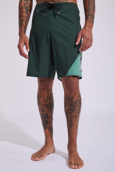 Vee Bee Mod 20'' Boardshorts